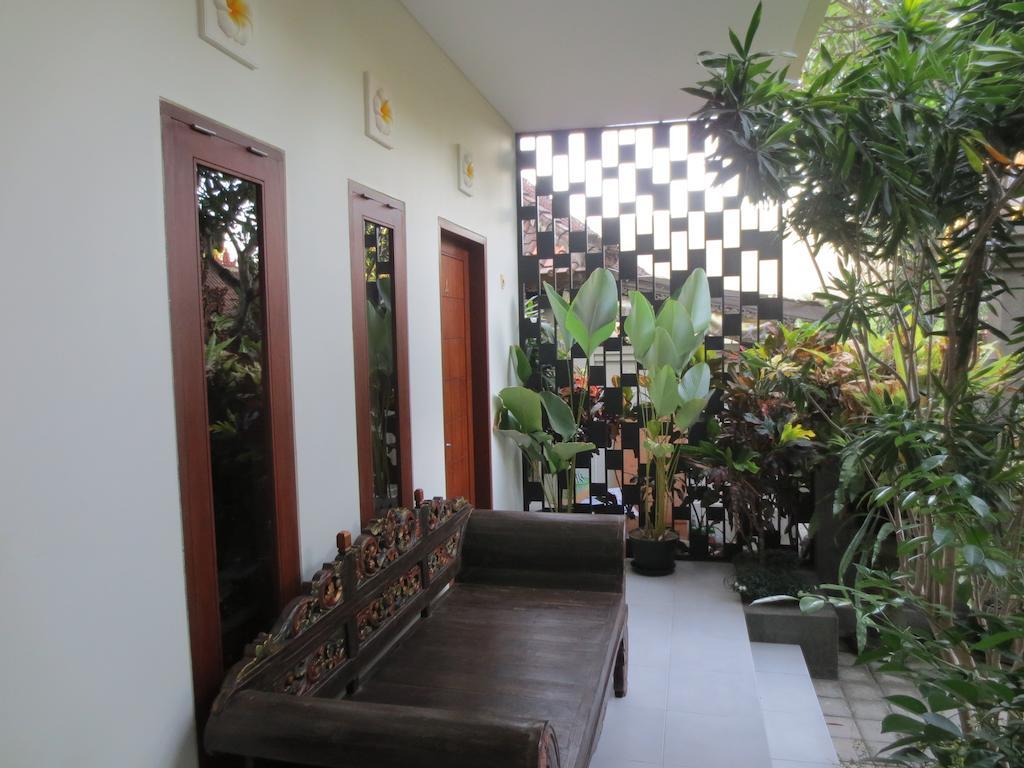 Putri Homestay Sanur  Ngoại thất bức ảnh